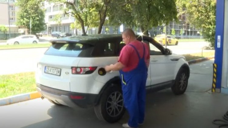 Защо да сипваме бензин с добавки и по-високо октаново число?