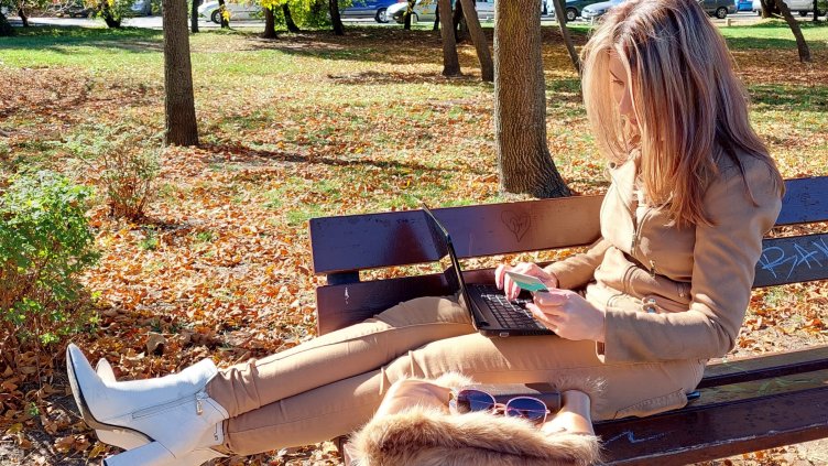 Лудо, по-лудо, най-лудото... пазаруване! Защо го наричат "Черен петък" ли?