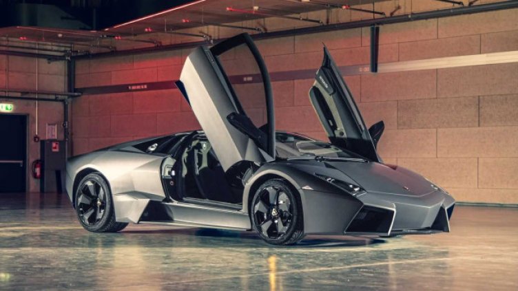 Някой да си търси "Lamborghini"-то. Само на 110 километра е, скъпичко си е!