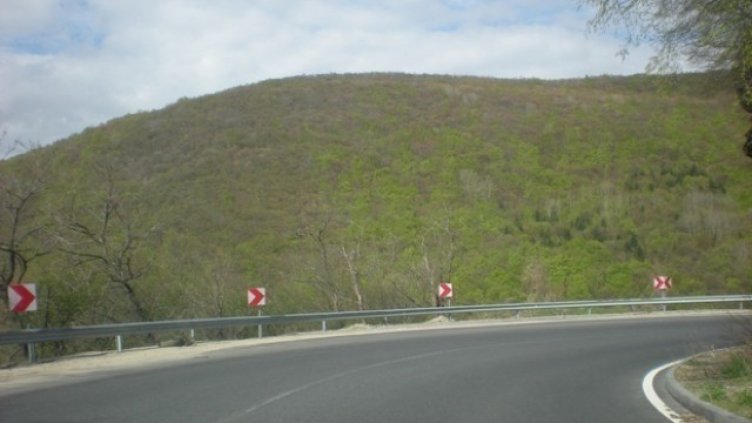 Ограничават движението през прохода Шипка