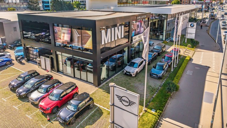 „М Кар София“ събра над 100 участници в зелено тест драйв изживяване с електрическите BMW и MINI модели