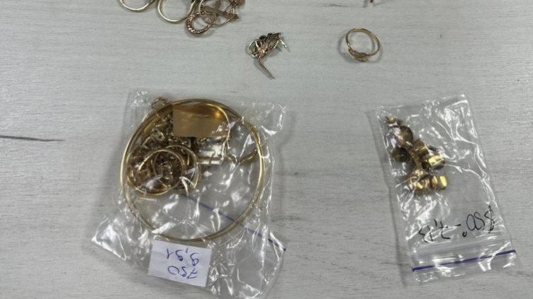 Спипаха над 4.5 кг златни изделия в микробус, пътуващ от Украйна към Турция