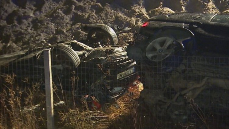 Млад мъж загина на АМ „Струма“ докато помага на майка си