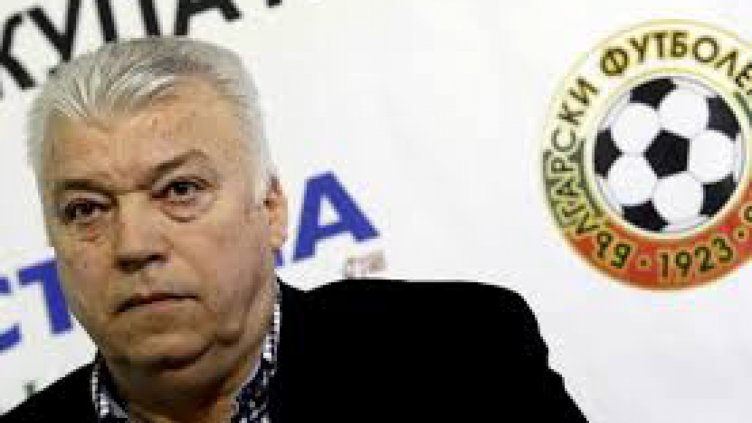 Легендата Христо Бонев получи инфаркт, оперират го