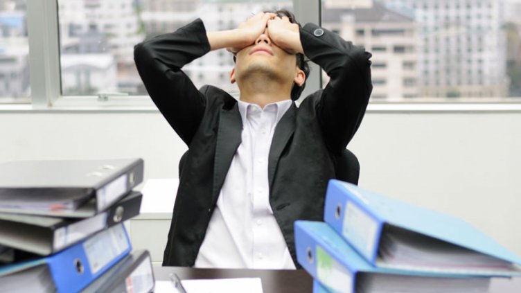 Стресът на работното място или как да се справим с „бърнаут“ синдрома