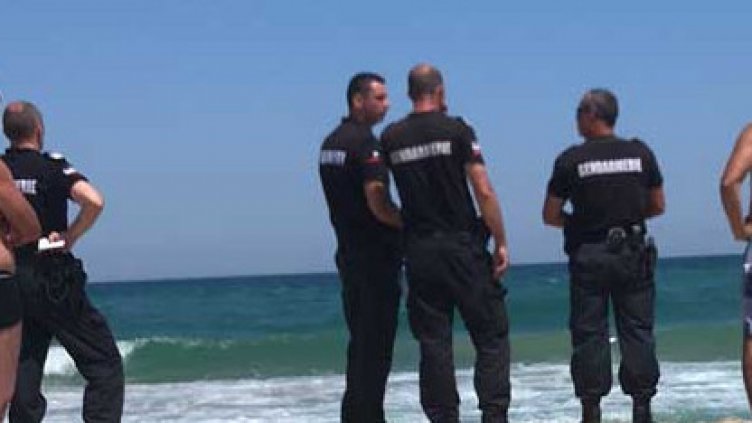 Търсят тялото на жена в морето край Варна