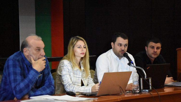 снимки: Пламен Гутинов