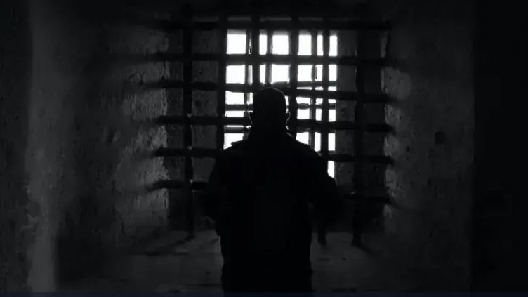 Повдигат обвинения на мъжа, убил зверски собствената си майка в Шуменско