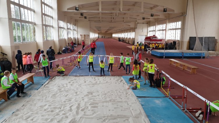 Над 60 варненчета участваха в състезанието по лека атлетика за 1-2 клас