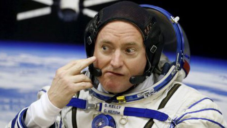 Астронавтът Скот Кели излезе на разходка в открития космос