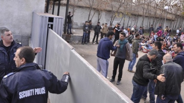 80% от размирните мигранти в Харманли – извън страната