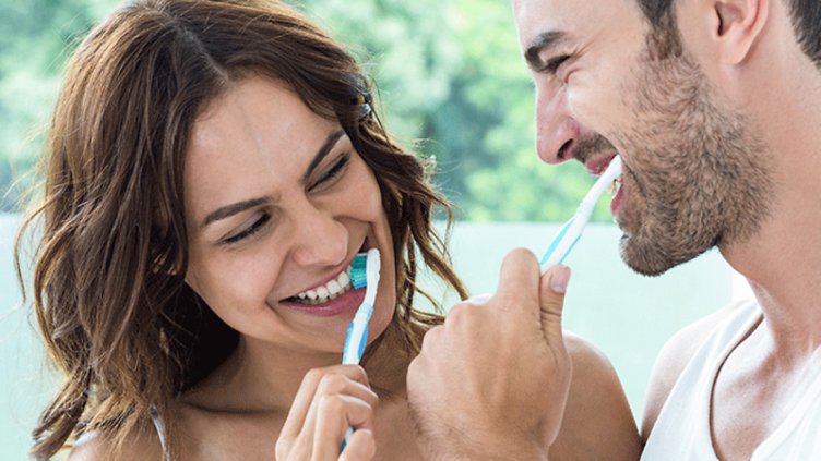 Само 30% от българите си мият зъбите