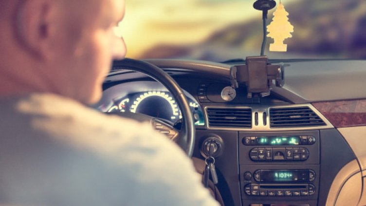 Времената се менят: Карането на колата на ниски обороти не пести гориво!