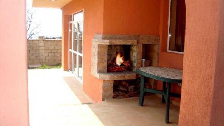 Селото – притегателно сред пандемия. Защо семейства се изселват?