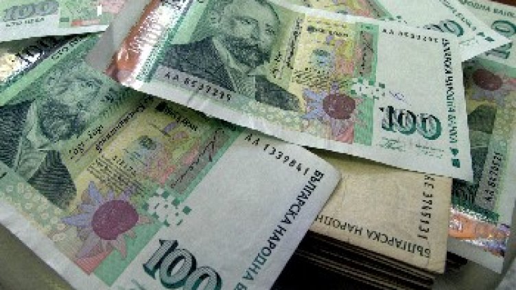 Баба даде 2000 лева на телефонен измамник