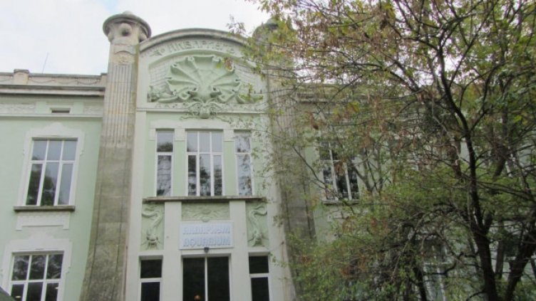 Аквариумът във Варна се радва на нов обитател (СНИМКА)