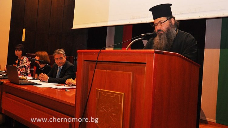 Митрополит Йоан: Да загърбим всички спорове и да се обединим за преодоляване на щетите от бедствието