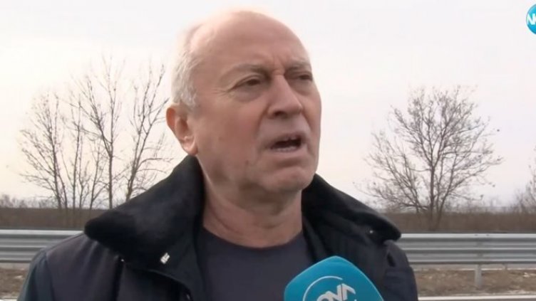 Спукана гума е довела до ПТП-то с мигранти