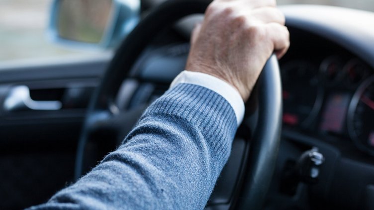 80-годишен шофьор премина през крака на пешеходец във Варна