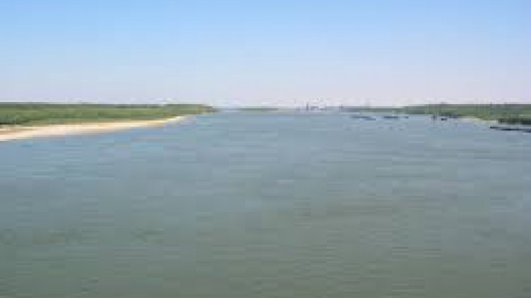 Майката на удавеното бебе скочила с него