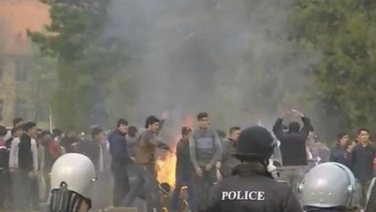Ранените полицаи: Бежанците бяха тръгнали да убиват