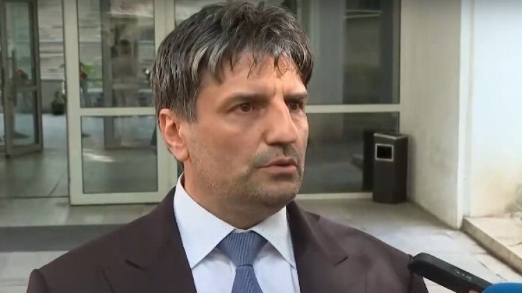 Задържаха македонец и българин за опита за убийство на Митко Русия и сина му