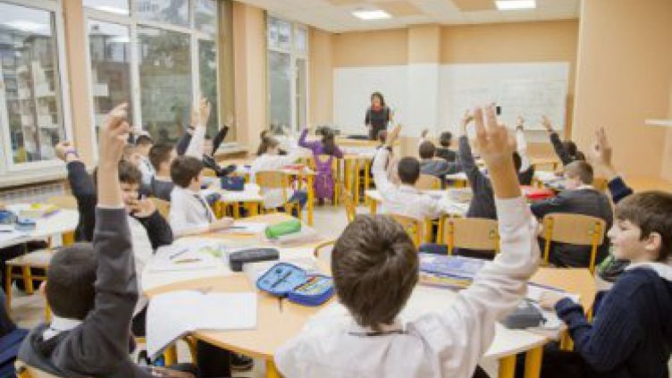 Още психолози в училищата от следващата година