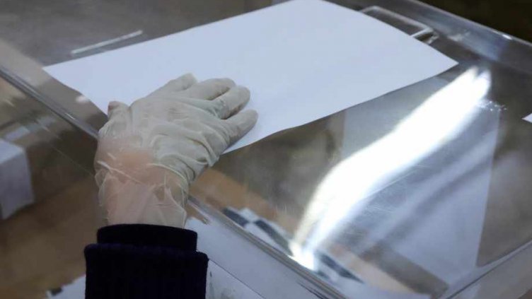 Дебати до късни доби: "Не" на мажоритарен вот, е-гласуване и вот по поща