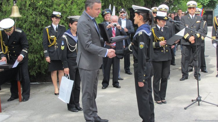 Кметът Портних награди представители на Морското