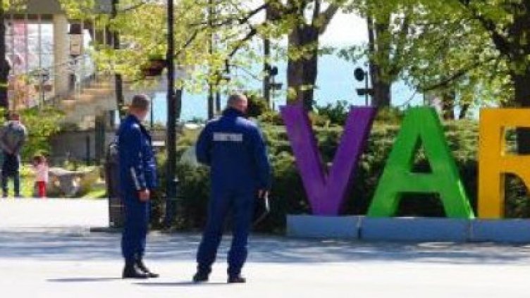 Закопчаха двама с дрога във Варна