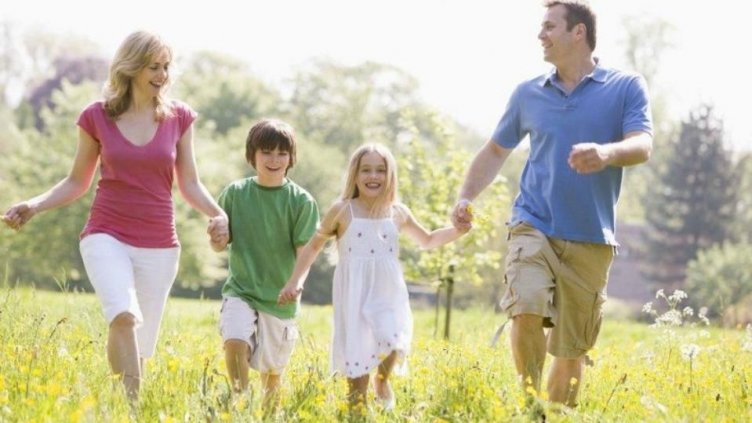 300 лева на дете – августовски бонус от хазната. Вижте как да си ги вземете