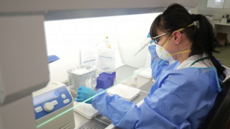 Затварят стадионите и дискотеките