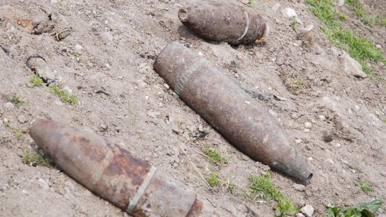 Армията заряза 867 т опасни снаряди, бомби, муниции...