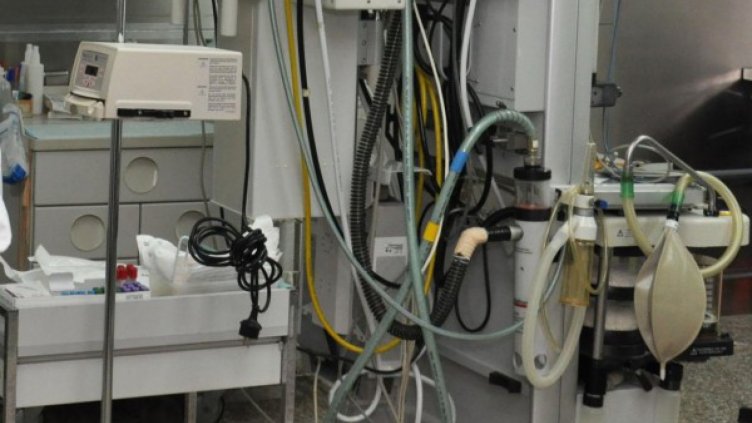 Москов уволни фелдшер, посягал на деца