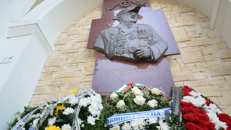 Варна отбеляза 129 години от рождението на контраадмирал Вариклечков