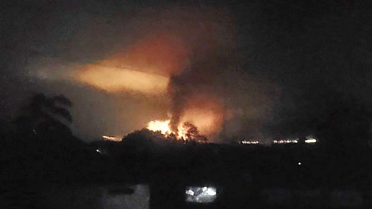 Украински Ан-12, натъпкан с оръжия, се разби край Кавала (СНИМКИ+ВИДЕО)