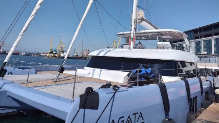 Яхта за 6 млн. евро акостира у нас