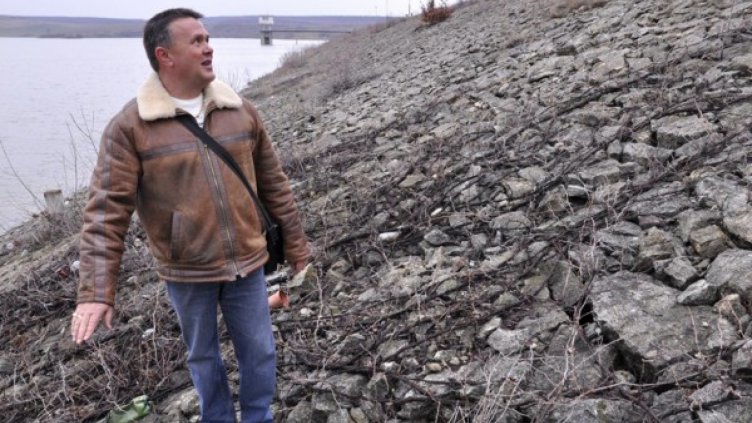 Селска чест: Кмет не ще да работи, иска секретарка