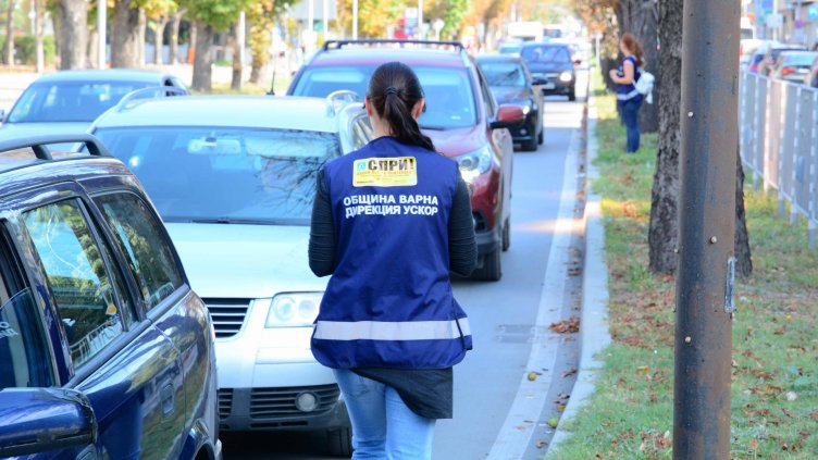 Обезопасяват допълнително пешеходна пътека на бул. "Осми Приморски полк"