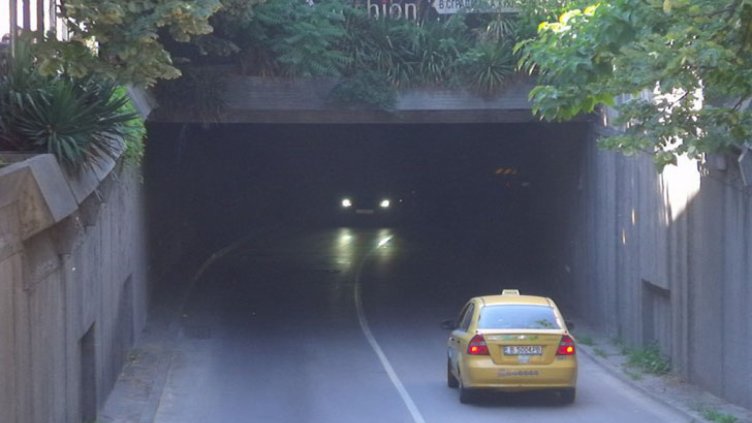 Затварят за ремонт автоподлезa до РЗИ