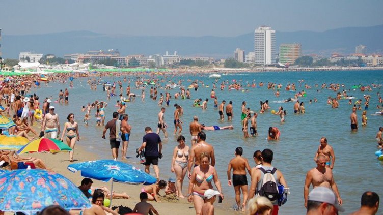 Експерти: Слънчев бряг трябва да си остане семеен курорт!
