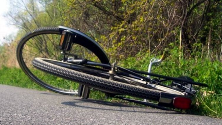 Дрогиран шофьор блъсна и уби велосипедист на пътя