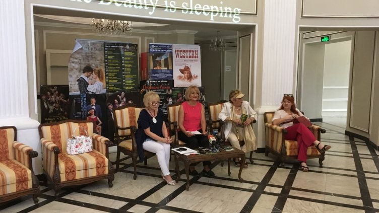 Седем премиери радват ценителите на „Театър Римски терми“