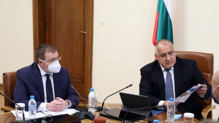 Искат удължаване на мерките до 31 януари, засега