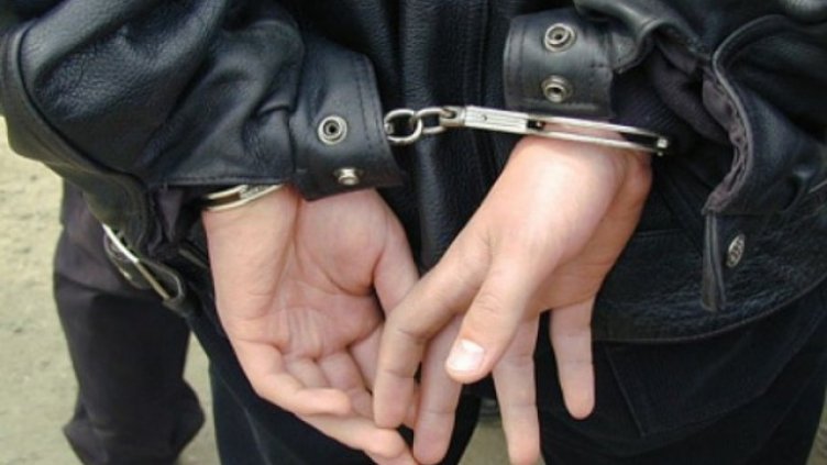 Три момичета обраха магазин за дрехи в центъра на Варна