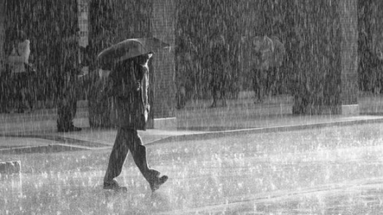 Обявиха оранжев код за силен вятър и валежи в 4 области