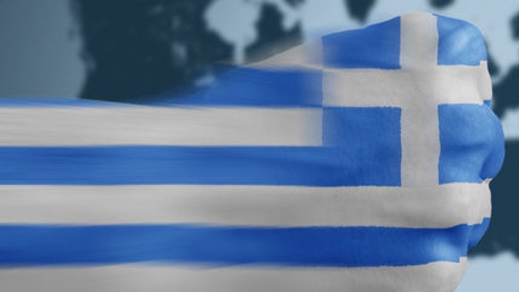 Гърция гледа хората си. Налива над 1 млрд. за помощи – ток, бензин и бедни