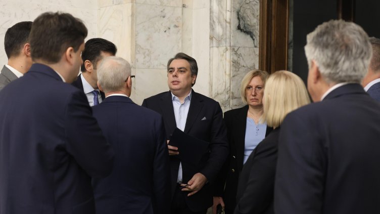 ПП-ДБ няма да участват в гласуването на вота на недоверие към кабинета „Желязков“ 