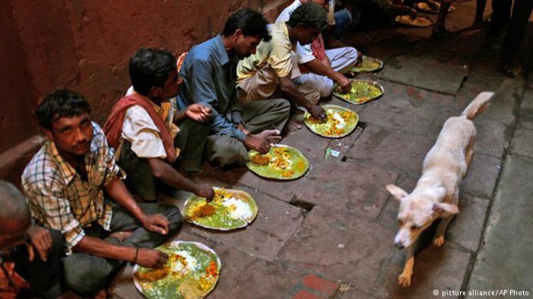 Индия въвежда схема за здравно застраховане на 500 милиона бедни