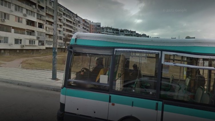 Пореден скандал във варненски автобус за пропусната спирка: Шофьор прати баба на гробищата